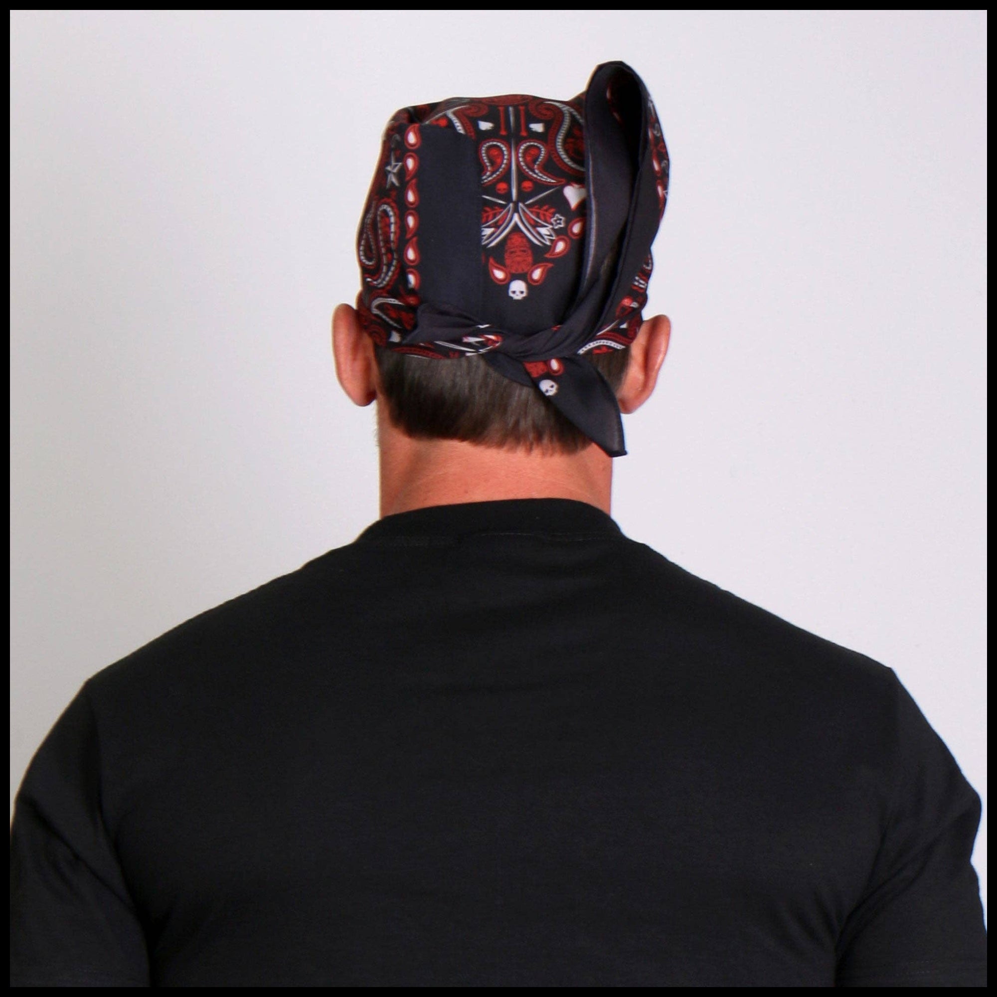 Hot Leathers BAB1070 Red Paisley Skulls Bandana: 21"X21"